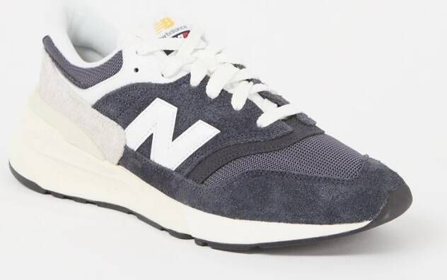 New Balance 997R sneaker met suède details