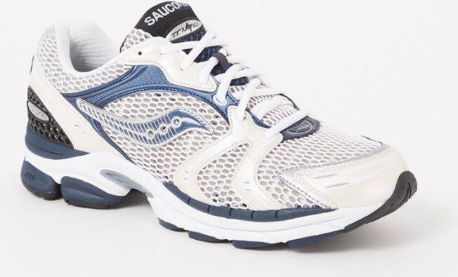 Saucony ProGrid Triumph 4 sneaker met mesh details