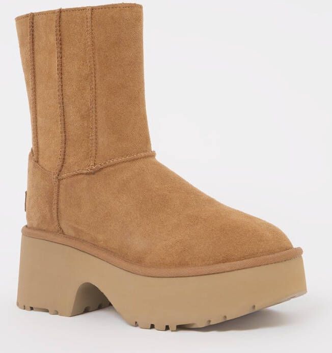 Ugg Classic Twin Seam New Heights enkellaarsje van suède