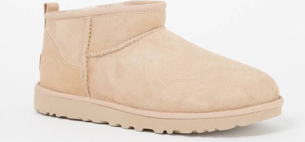 Ugg Classic Ultra Mini enkellaarsje van suède