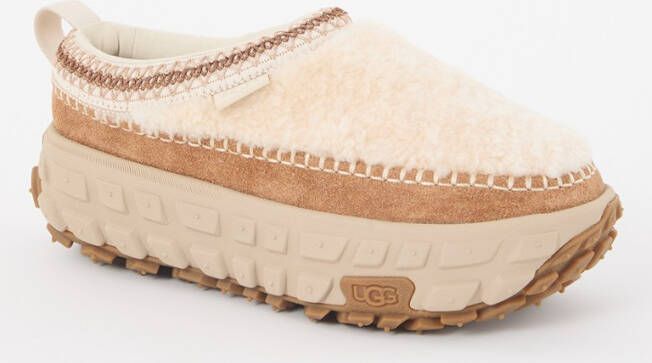 Ugg Venture Daze Cozy instapper van schapenvacht met suède details