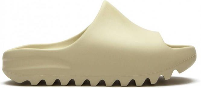 Adidas Yeezy Kids Yeezy Bone slippers Beige