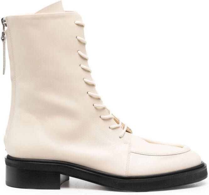 Aeyde Combat boots met lage hak Beige