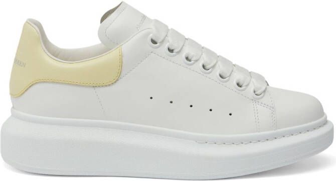 Alexander McQueen Oversized sneakers Wit