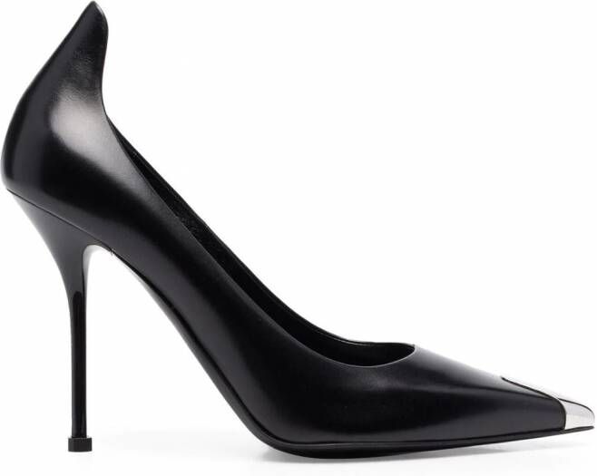 Alexander McQueen Pumps met metalen neus Zwart