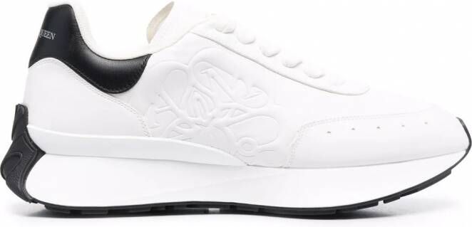 Alexander McQueen Sneakers met logo-reliëf Wit