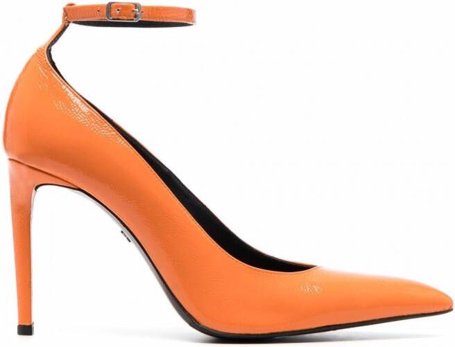 AMI Paris Pumps met puntige neus Oranje