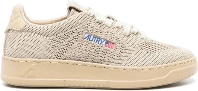 Autry Sneakers met logopatch Beige