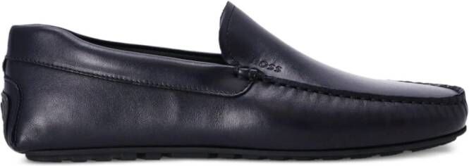 BOSS Leren loafers met logo-reliëf Blauw