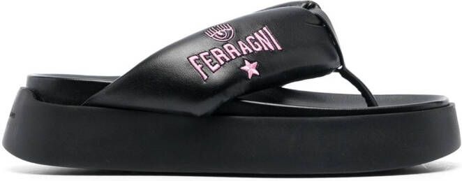 Chiara Ferragni Delta teenslippers met plateauzool Zwart