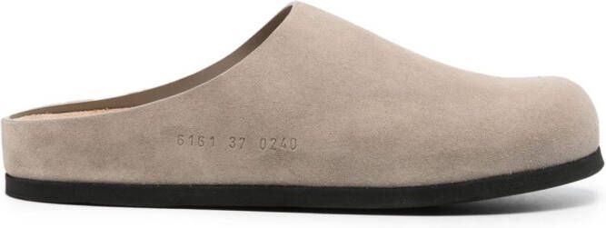 Common Projects Leren slippers Beige