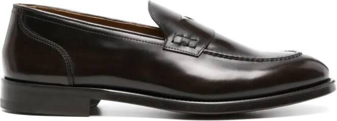 Doucal's Leren penny loafers Bruin