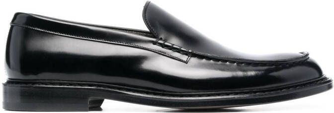 Doucal's Loafers met ronde neus Zwart