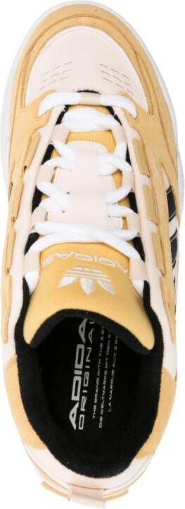 adidas Adi2000 suède sneakers Beige