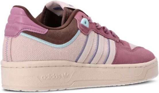 adidas Rivalr sneakers met logopatch Roze