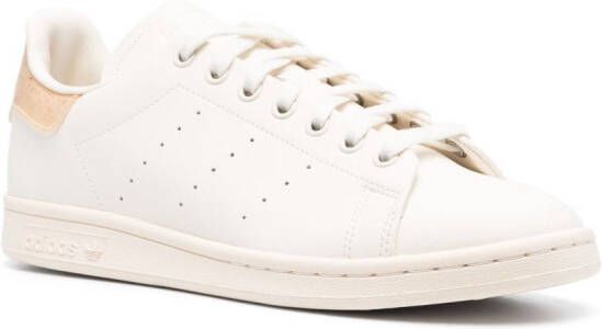 adidas Stan Smith Lux sneakers met geperforeerd logo Beige