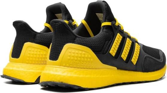 adidas x Lego Ultraboost DNA "Core Black Yellow Core Black" sneakers Zwart