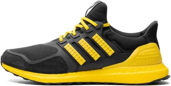 adidas x Lego Ultraboost DNA "Core Black Yellow Core Black" sneakers Zwart