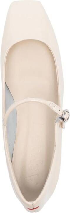 Aeyde Uma ballerina's met vierkante neus Beige