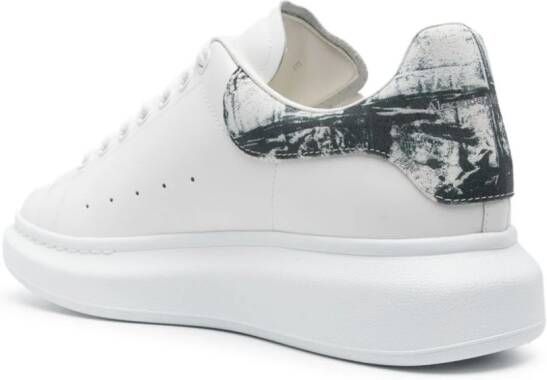 Alexander McQueen Oversized leren sneakers Wit