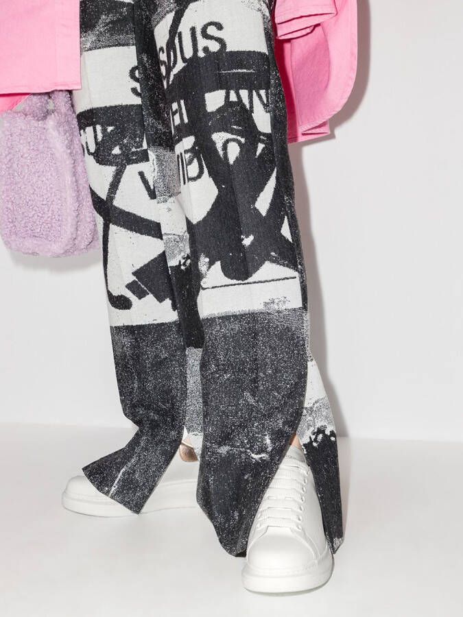 Alexander McQueen oversized leren sneakers in wit roségoud