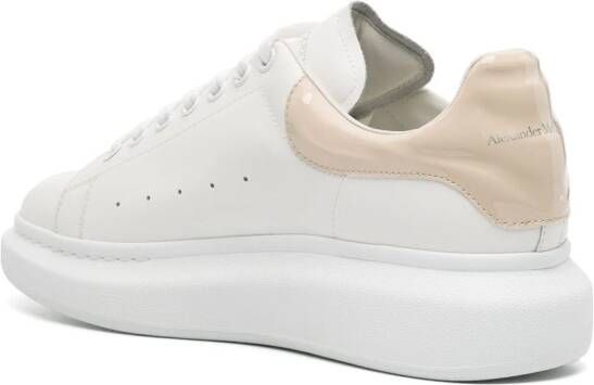 Alexander McQueen Oversized sneakers Wit