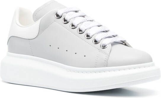 Alexander McQueen Oversized sneakers Grijs