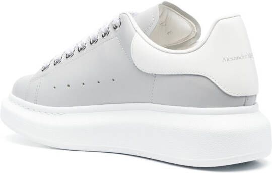 Alexander McQueen Oversized sneakers Grijs