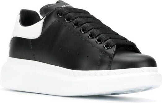 Alexander McQueen oversized sneakers Zwart