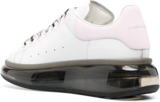 Alexander McQueen Sneakers met chunky zool Wit