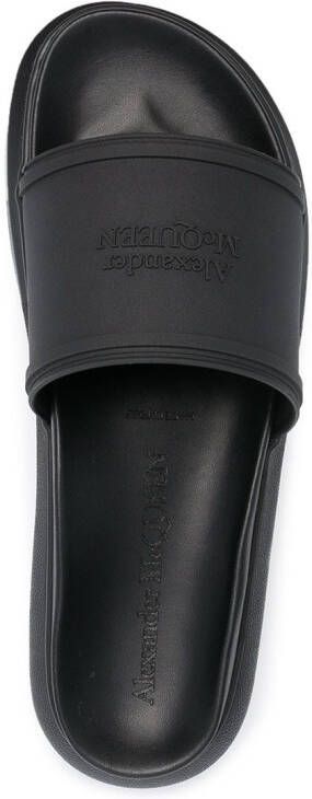 Alexander McQueen Slippers met logodetail Zwart