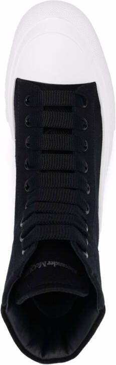 Alexander McQueen Sneakers met chunky zool Zwart