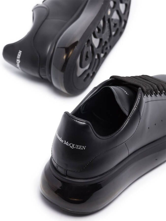 Alexander McQueen Sneakers met doorzichtige zool Zwart