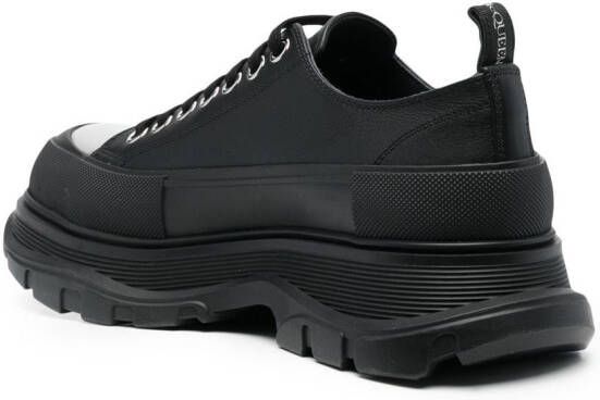 Alexander McQueen Tread sneakers met metalen neus Zwart