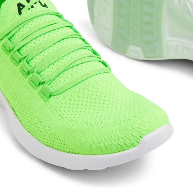 APL: ATHLETIC PROPULSION LABS Sneakers met logoprint Groen