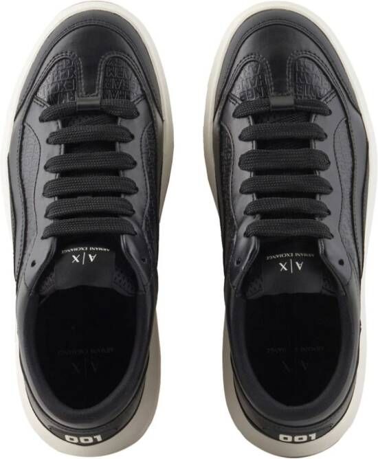 Armani Exchange Sneakers met logo-reliëf met vlakken Zwart