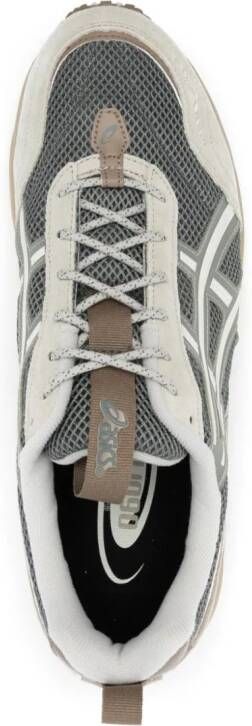 ASICS GEL-1090 V2 sneakers met vlakken Beige