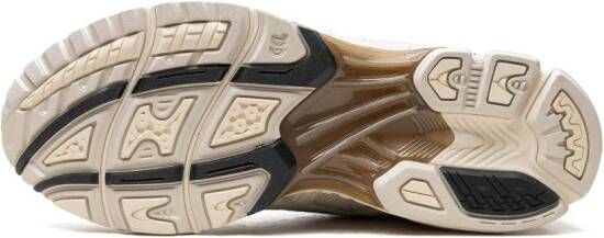 ASICS Gel-Kayano 14 sneakers met vlakken Beige