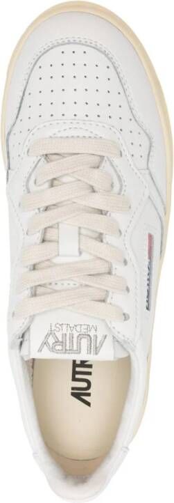 Autry Medalist leren sneakers met plateauzool Wit