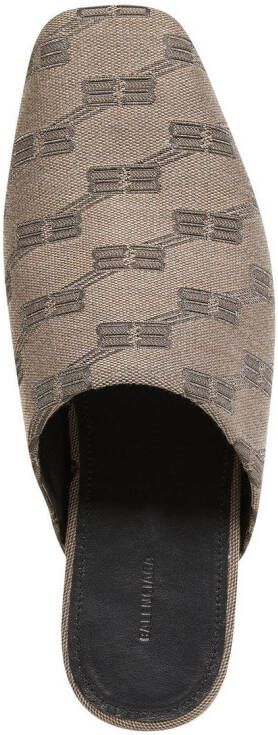 Balenciaga Cozy muiltjes met jacquard Beige