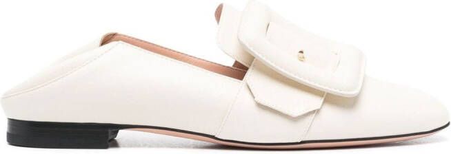 Bally Loafers met gesp Beige