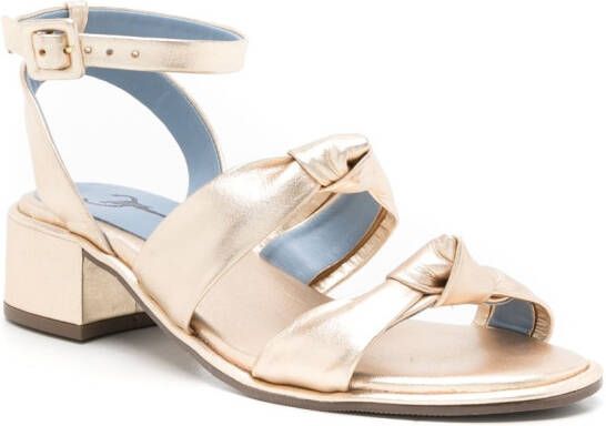 Blue Bird Shoes Sandalen met geknoopt detail Goud