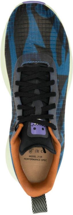 BRAND BLACK Kaiju low-top sneakers Blauw