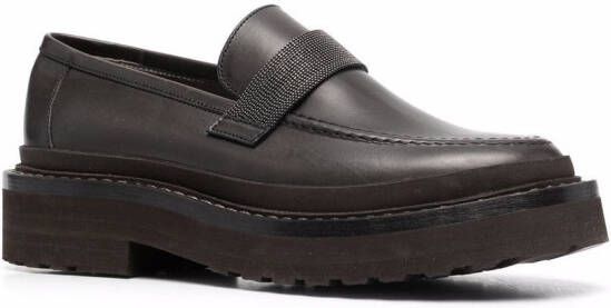 Brunello Cucinelli Loafers met gekruist bandje Grijs