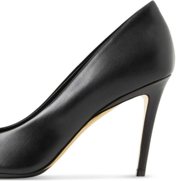 Burberry Pumps met puntige neus Zwart