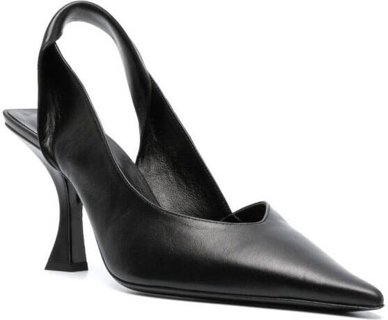 BY FAR Yasha pumps met twist detail Zwart