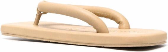 CamperLab Hastalavista leren teenslippers Beige