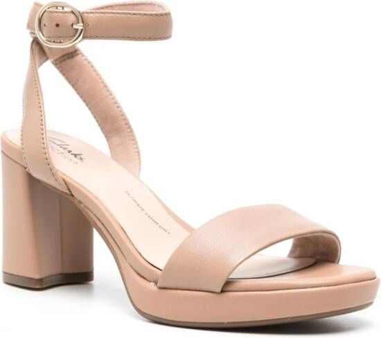 Clarks AmbyrLyn Bay leren sandalen Beige