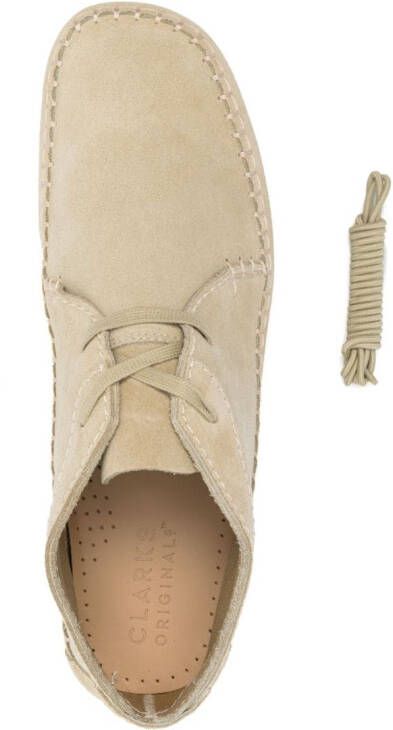 Clarks Originals Suède veterlaarzen Beige