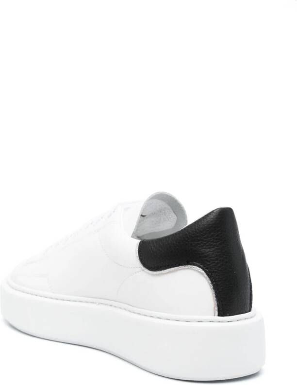 D.A.T.E. Leren sneakers Wit